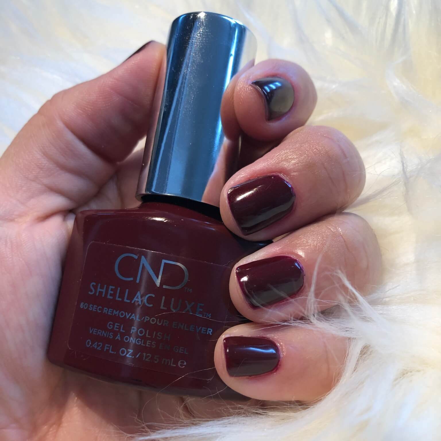 Schöne Nägel mit Shellac im Olinda Kosmetikstudio München Schwabing