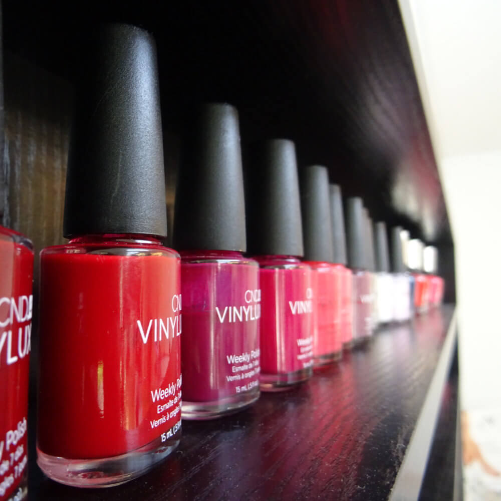 Viele Nagellacke für ihre Schönheit 