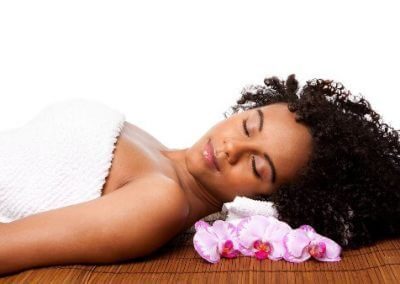 Entspannung nach einer pflegenden Gesichtsbehandlung